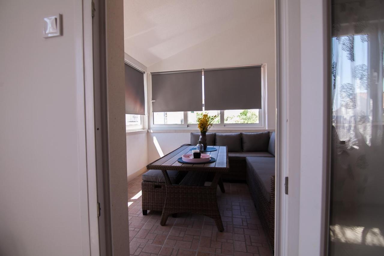 Family Apartments Brach Bol Exterior photo